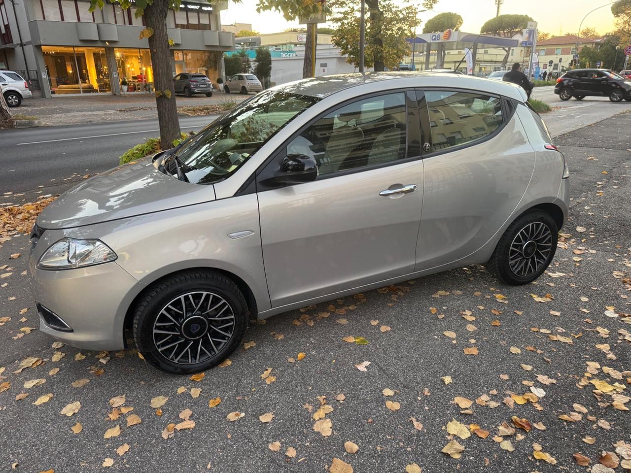 Lancia Ypsilon 1.3 MJT neopaten garanzia 12 mesi