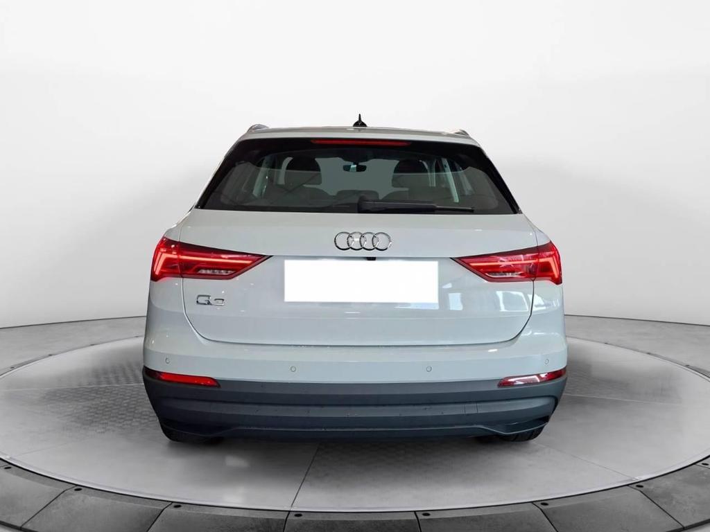 Audi Q3 35 1.5 TFSI Evo2 Business S tronic