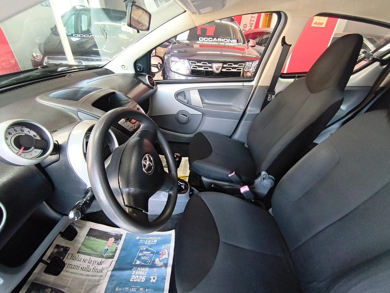 Toyota Aygo 1.0 12V VVT-i 5 porte Sol