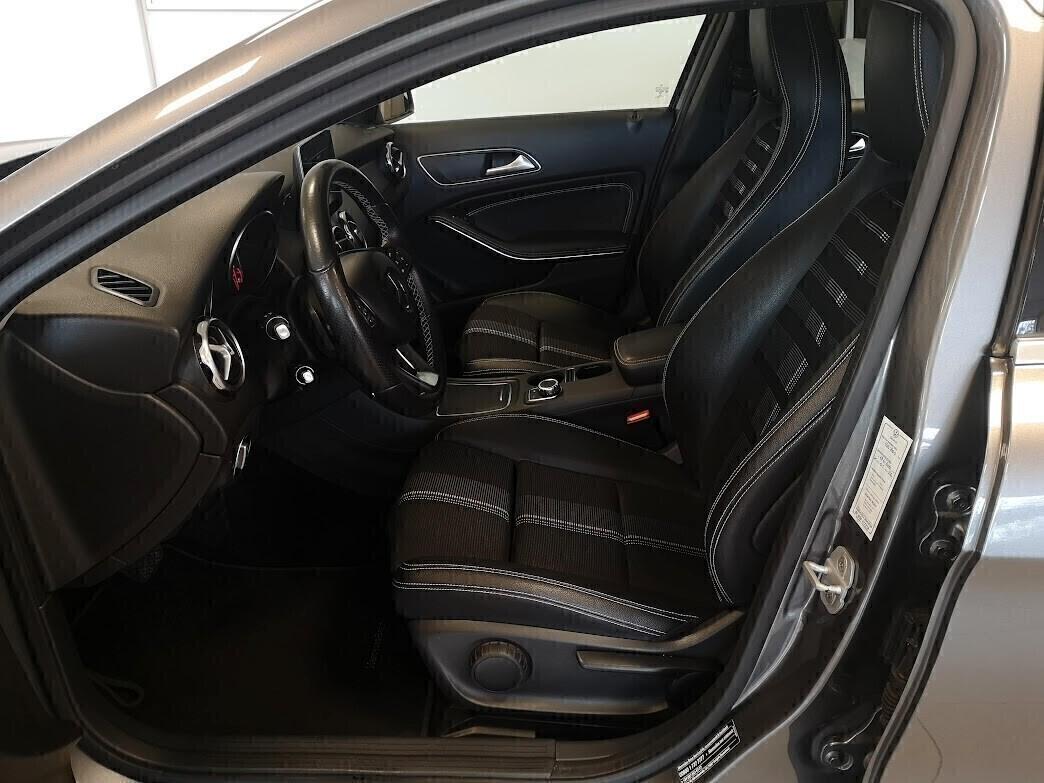 Mercedes-benz GLA 200 180 d Sport 4 MATIC