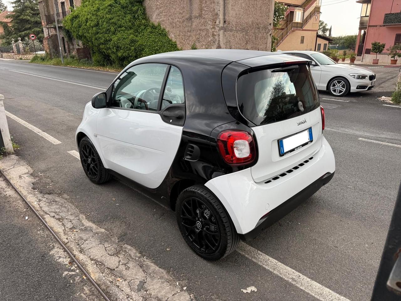 Smart ForTwo 1.0 71cv - 106.000km - Superprezzo - Tutto incluso