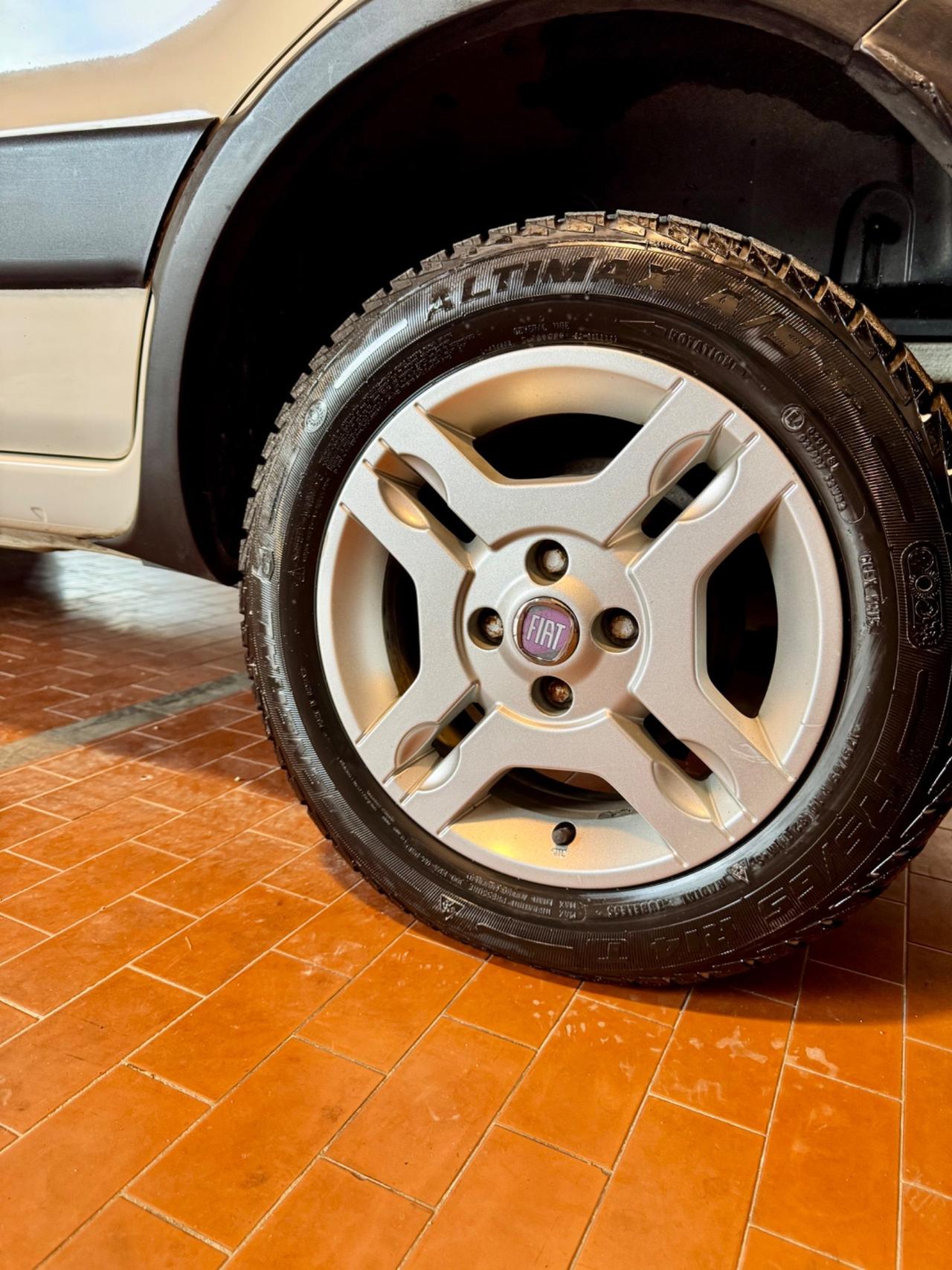 Fiat Panda 1.2 Climbing Natural Power