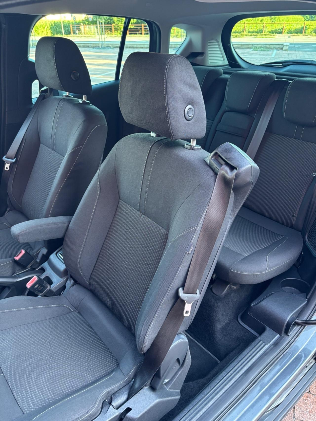 Ford B-Max 1.4 GPL Titanium