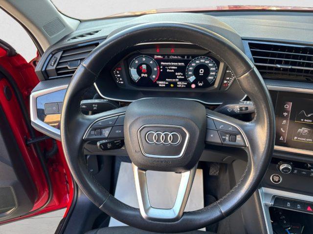 AUDI Q3 35 TDI S tronic Business