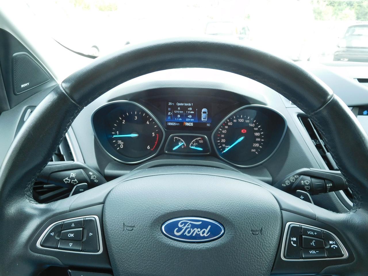 Ford Kuga 2.0 TDCI 150 CV S&S 4WD Powershift Titanium