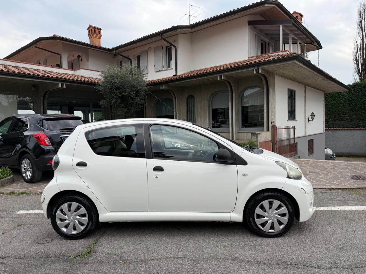 Toyota Aygo 1.0 12V VVT-i 5 porte Lounge Connect