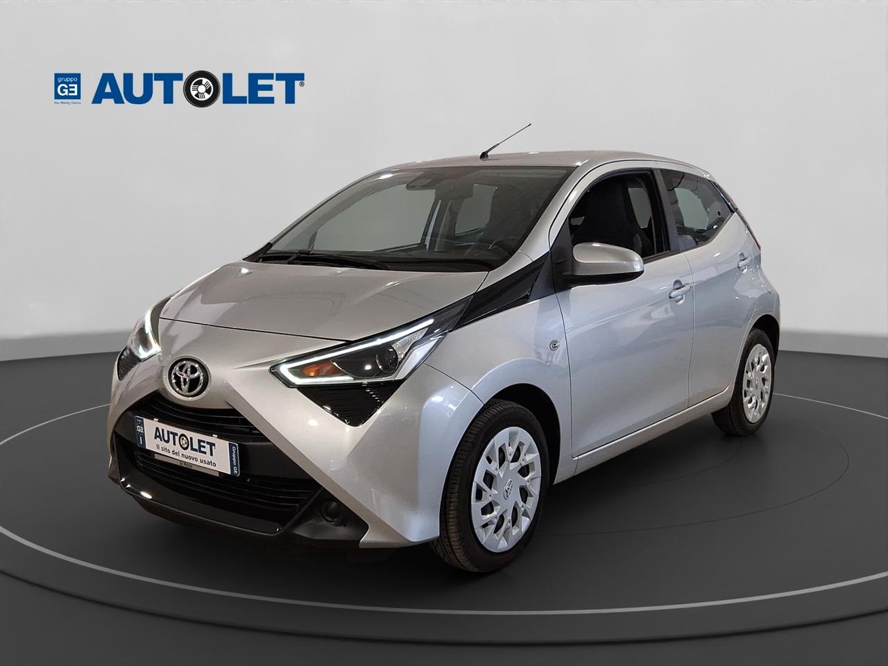Toyota Aygo Connect 1.0 VVT-i 72 CV 5 porte x-play MMT