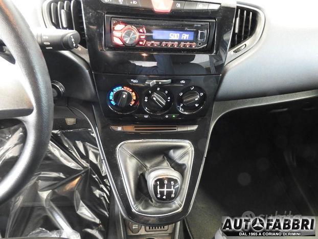 LANCIA - Ypsilon - 1.2 69 CV 5 porte Elefantino