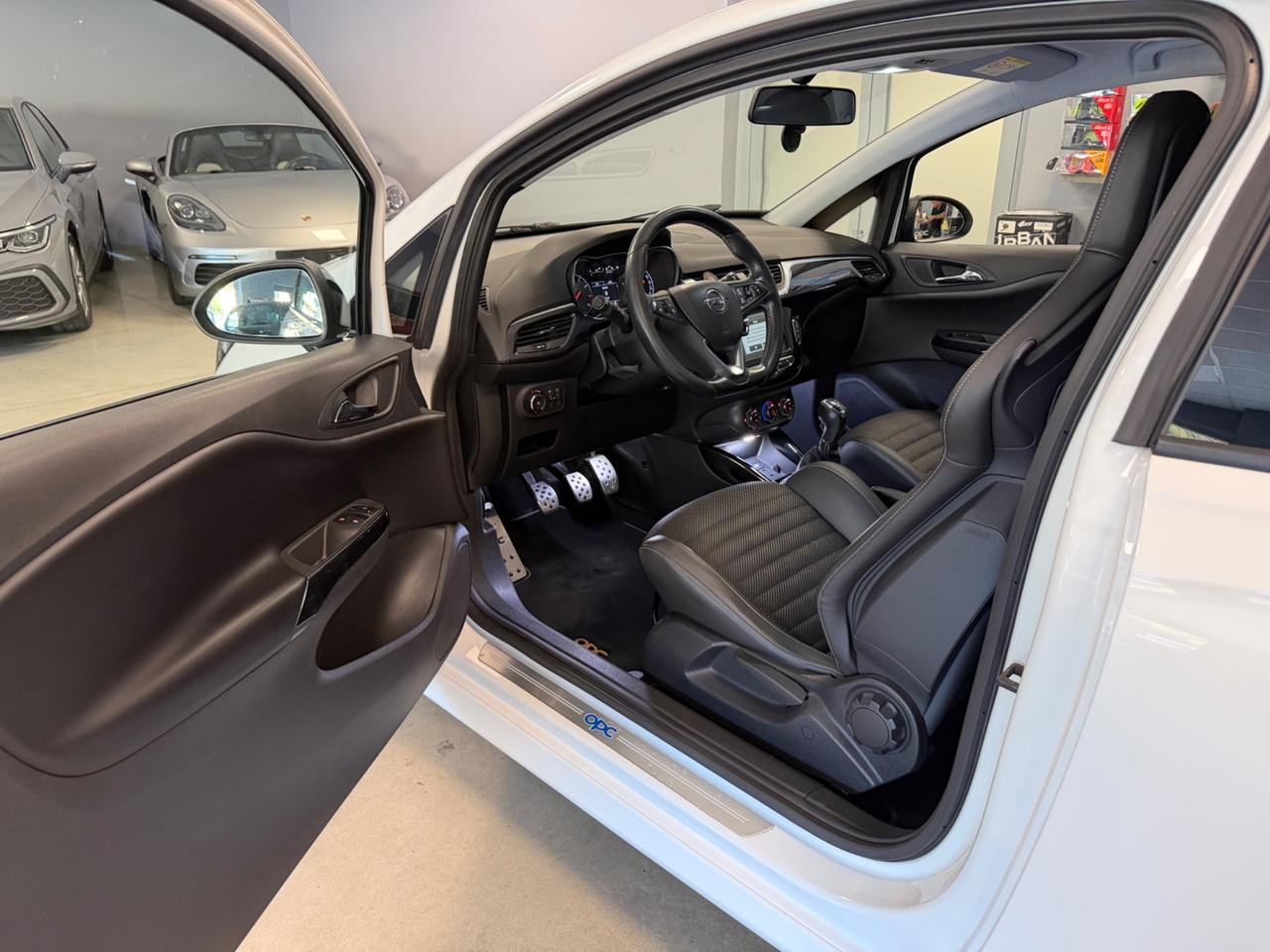 Opel Corsa 1.6 Turbo Coupé OPC