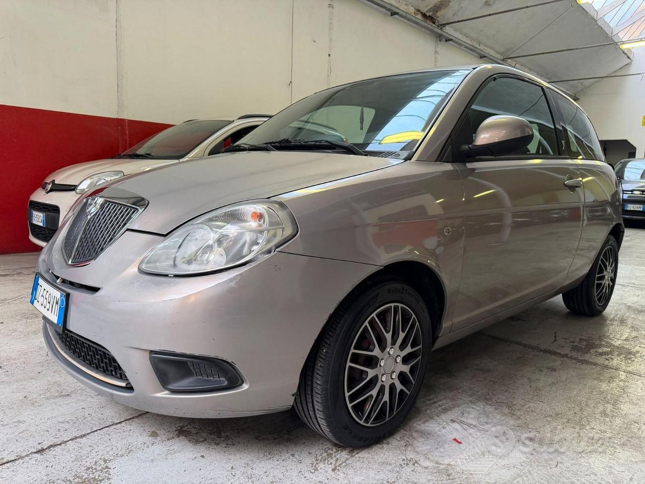 Lancia LANCIA YPSILON 1.2 VERSUS
