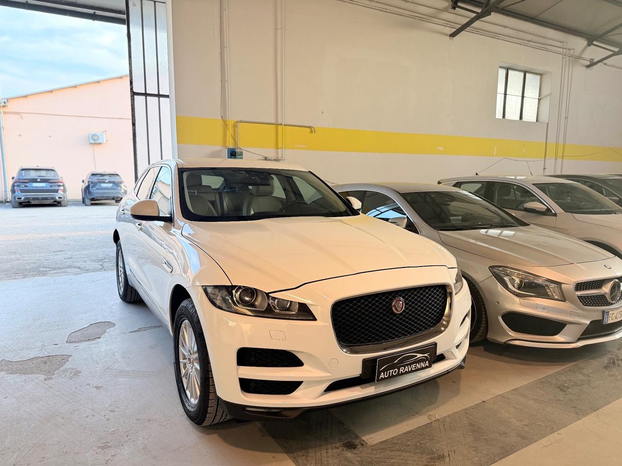 Jaguar F-Pace 2.0 D 180 CV AWD Portfolio euro6