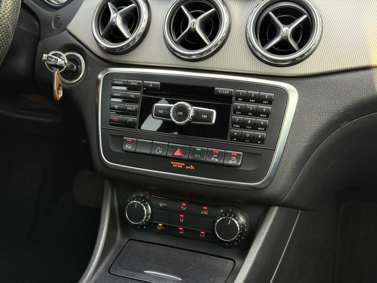 MERCEDES GLA 220 CDI 2015 Automatic 4Matic Premium