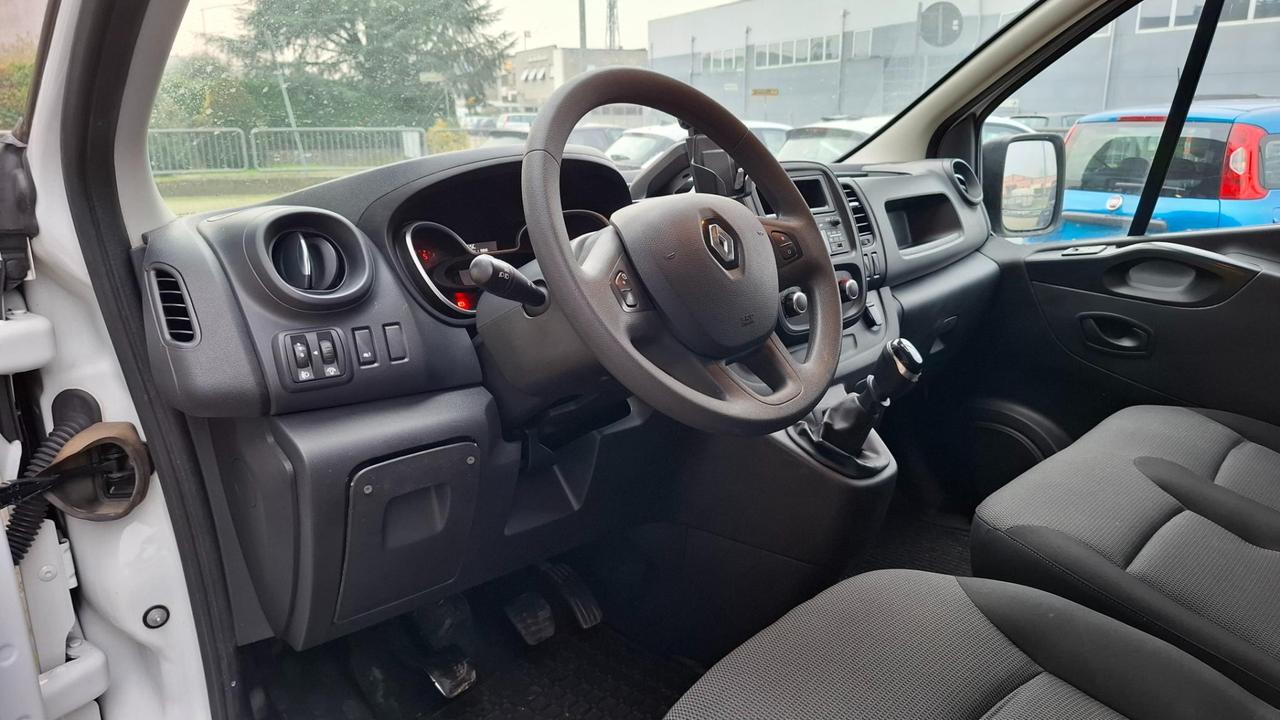 RENAULT Trafic T27 2.0 dci 120cv L1H1 Ice