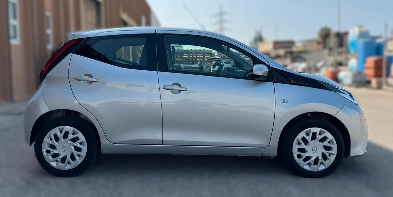 Toyota Aygo Connect 1.0 VVT-i 72 CV 5 - 2021