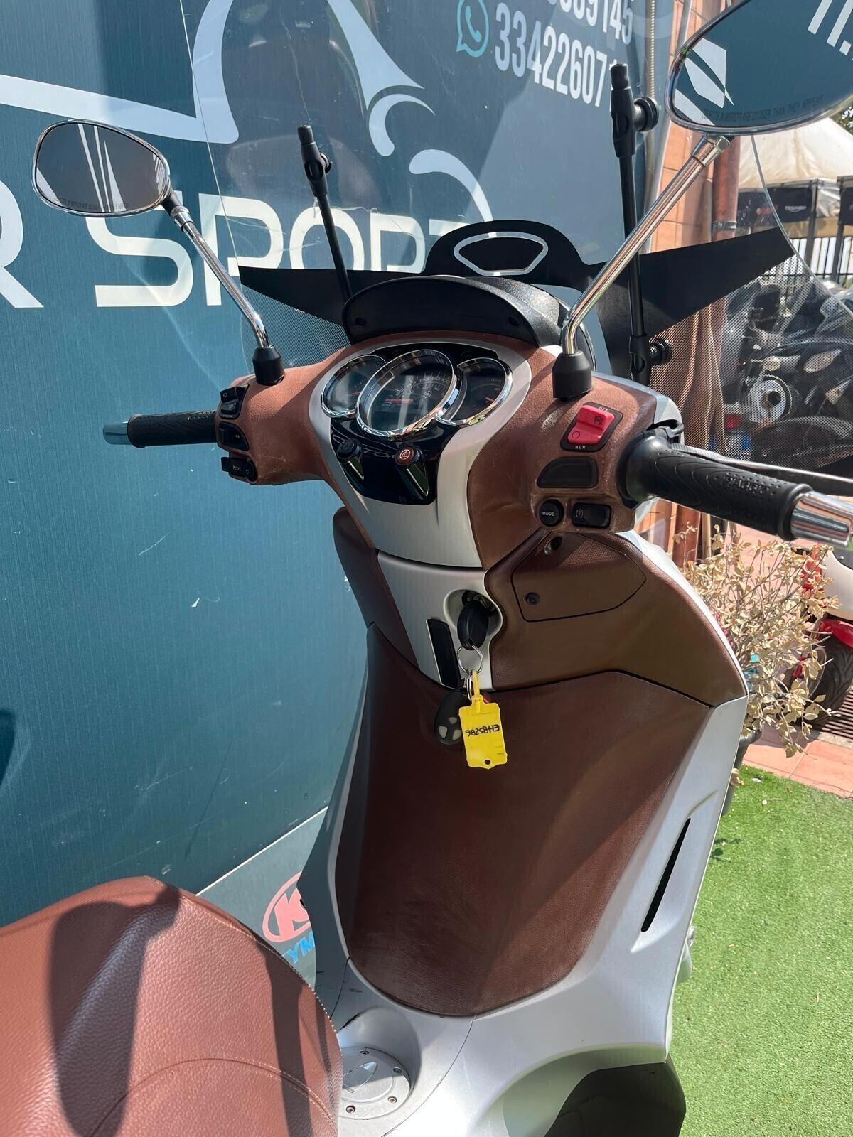 Piaggio Beverly 300 i.e. Abs