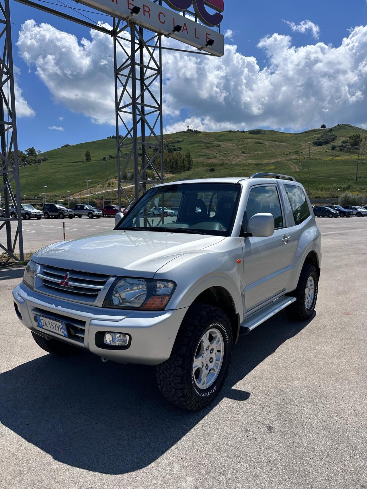 Mitsubishi Pajero 3.2 16V DI-D 3p. GLX