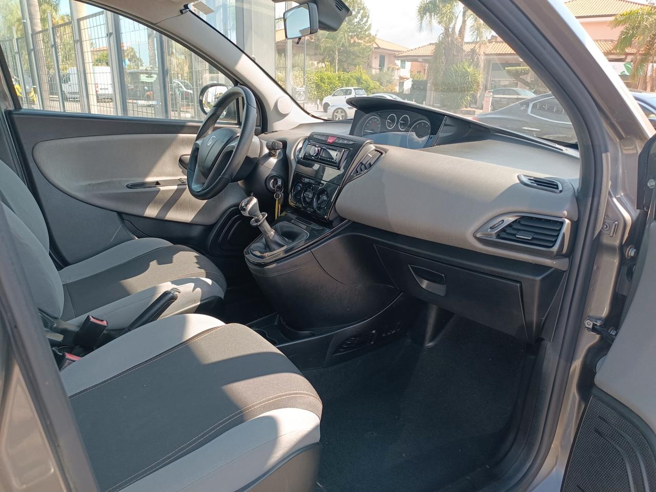 Lancia Ypsilon 1.2 69 CV 5 GPL Ecochic Silver