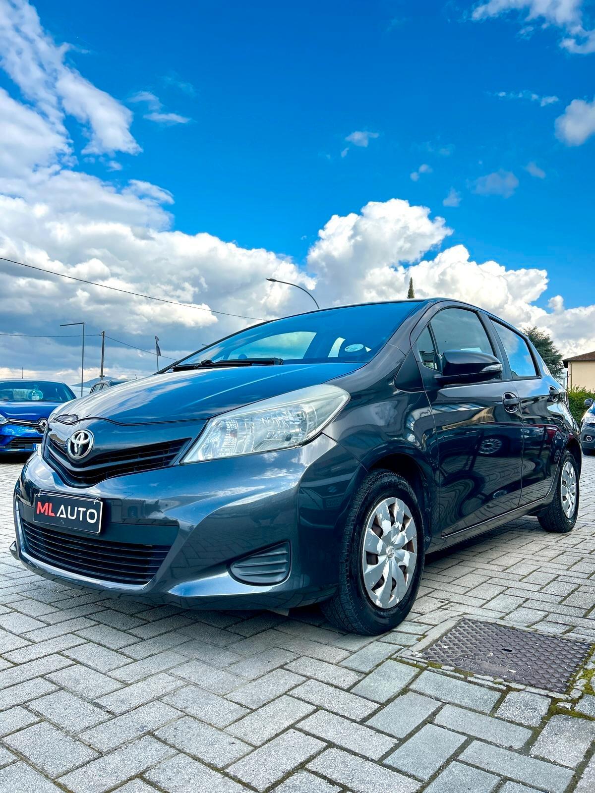Toyota Yaris 1.0 5 porte Lounge - ok neopatentato