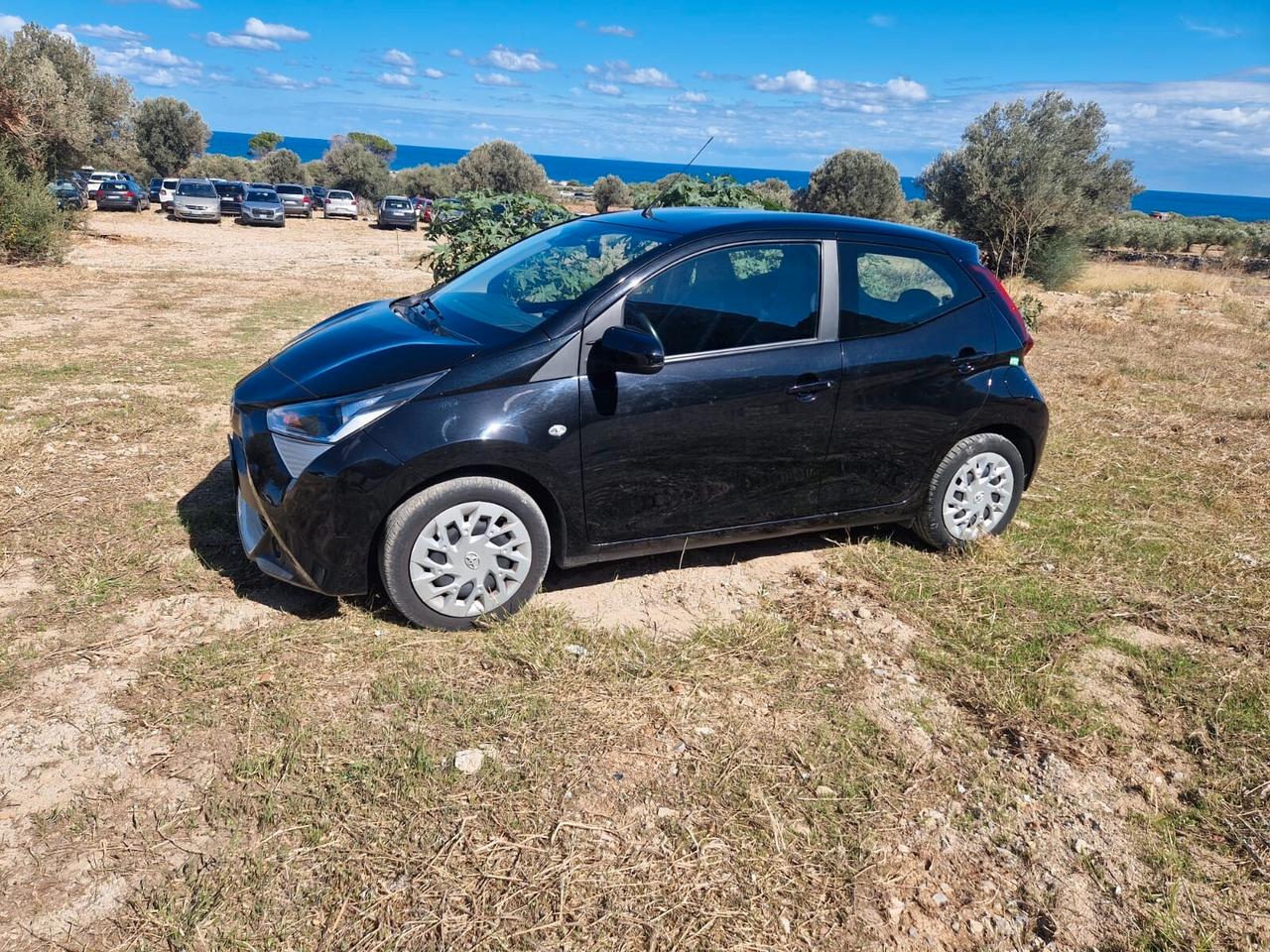 Toyota Aygo Connect 1.0 VVT-i 72 CV 5 porte x-clusiv