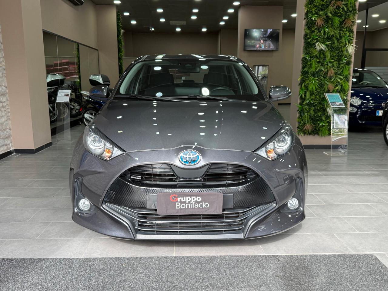 Toyota Yaris 1.5 Hybrid 5p. Business