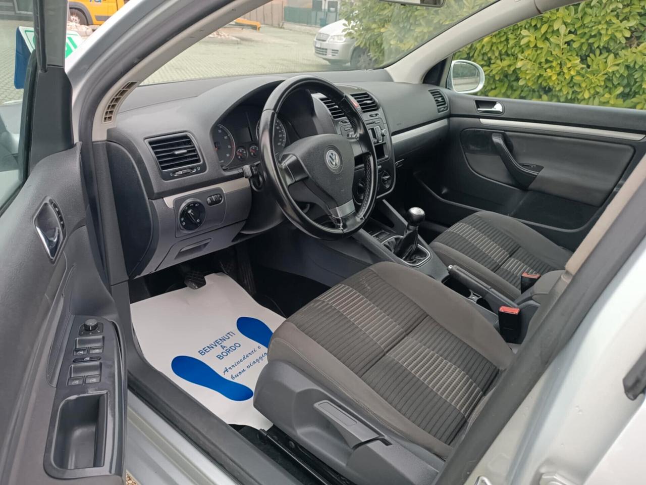 Volkswagen Golf 5 1.6 GPL 5p.