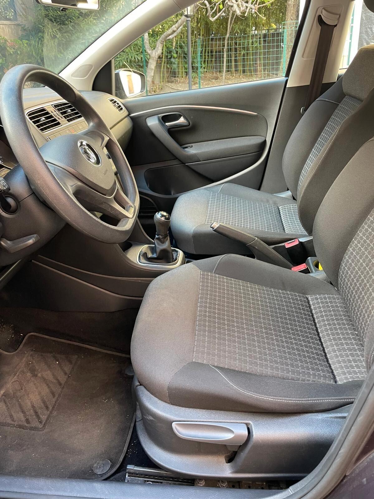 Volkswagen Polo V 2014 5p 1.4 tdi Comfortline 75cv