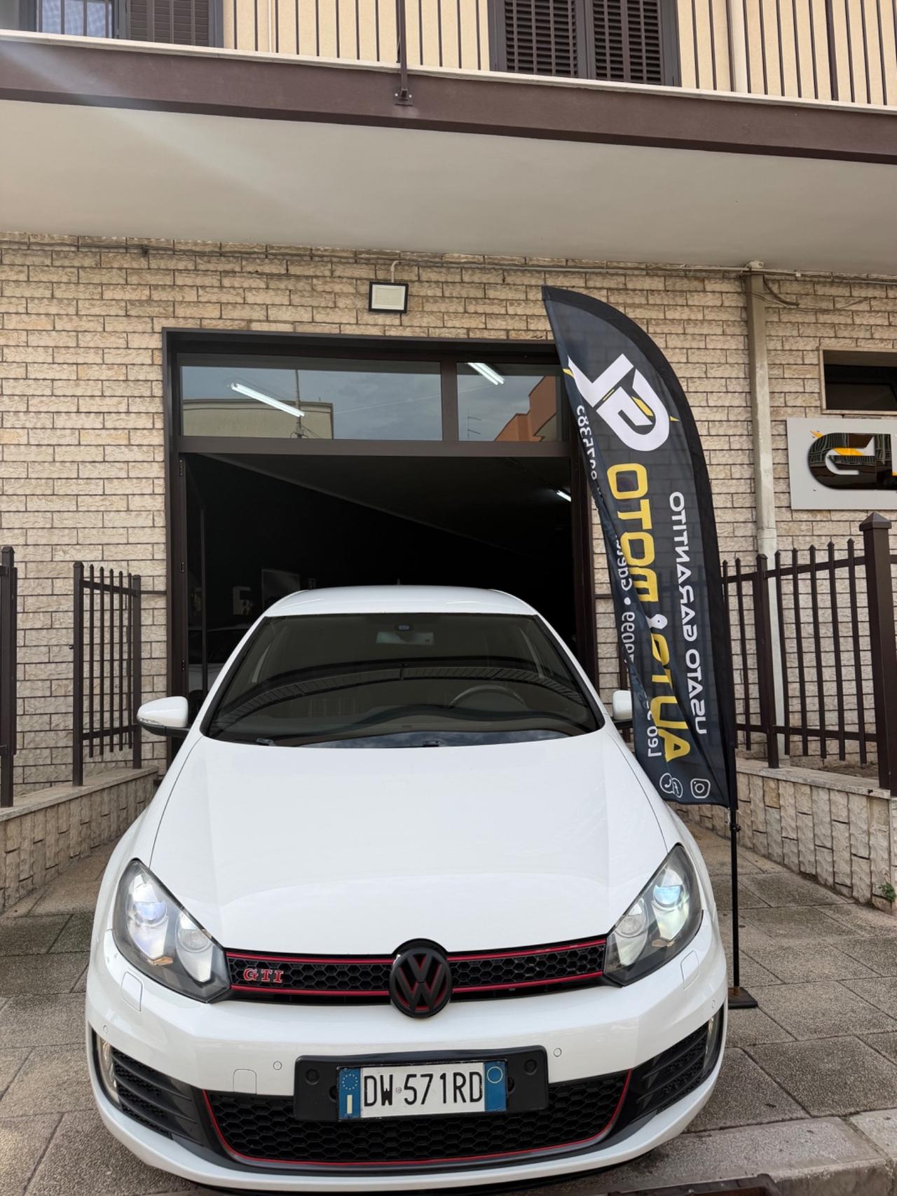 Volkswagen Golf GTI 2.0 TSI DSG 3p.