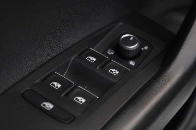 VOLKSWAGEN Taigo 1.0 TSI 110 CV DSG R-Line