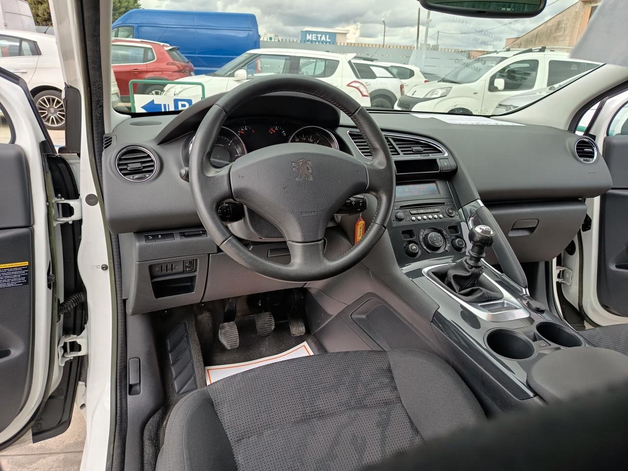 Peugeot 3008 1.6 HDi 115CV Business