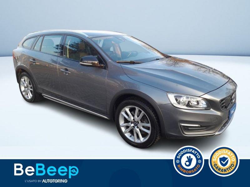 Volvo V60 Cross Country 2.4 D4 MOMENTUM AWD GEARTRONIC