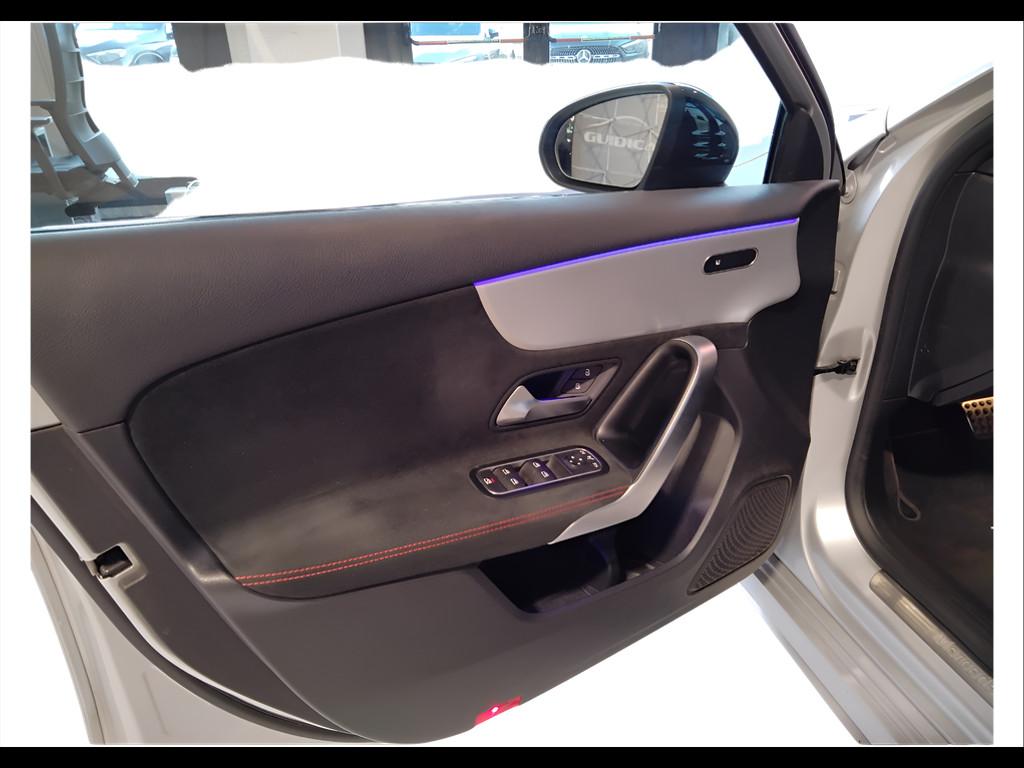 Mercedes-Benz Classe A - W177 2023 - A 200 d AMG Line Advanced Plus auto