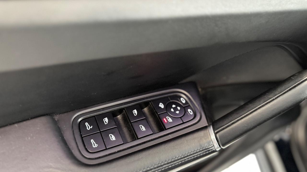 Porsche Cayenne 3.0 V6 Platinum Edition