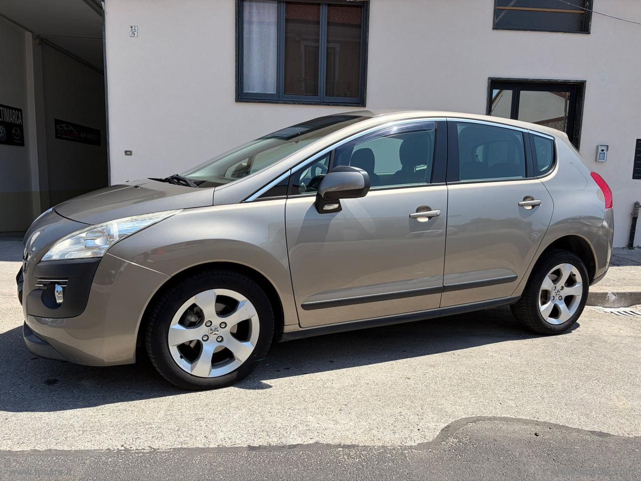 PEUGEOT 3008 1.6 HDi 112 CV Active