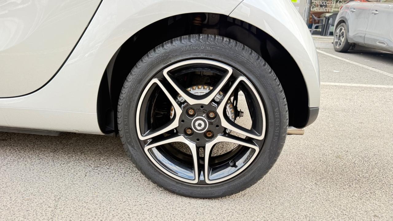 Smart ForTwo 90 0.9 T twinamic cabrio Prime LED NAVI KAMERA PDC PELLE CERCHI 16 PACK SPORT BLUETOOTH
