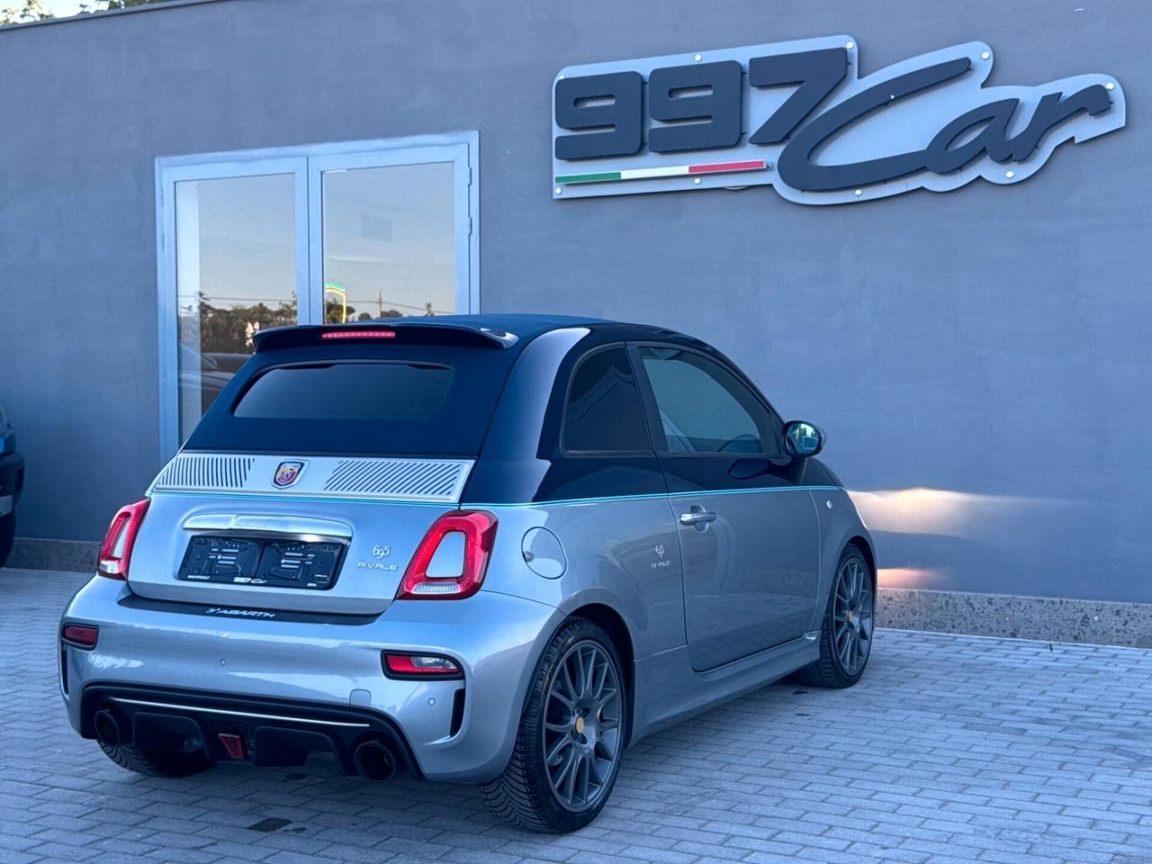 Abarth 695 C 1.4 Turbo T-Jet Rivale*AKRAPOVIC*CARBONIO*BEATS*PROMO*