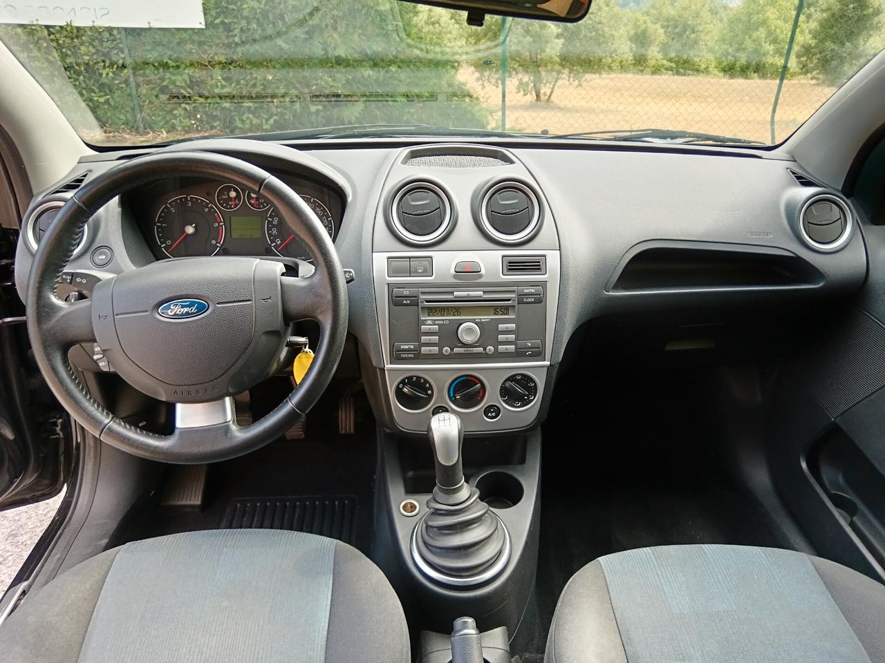 Ford Fiesta 1.4 TDCI 68CV TITANIUM NUOVISSIMA