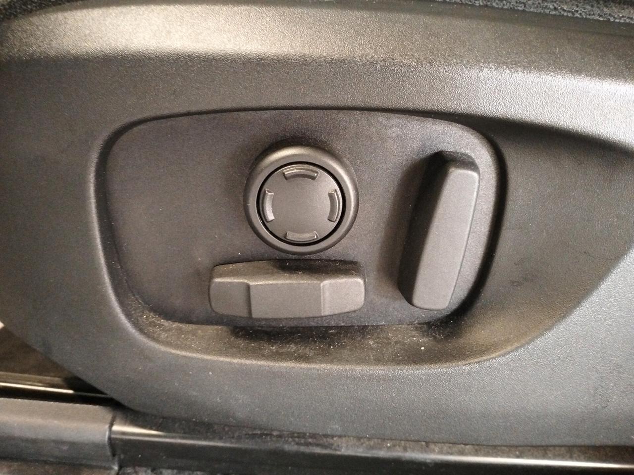 Land Rover Discovery Sport 2.0 TD4 150 CV Pure