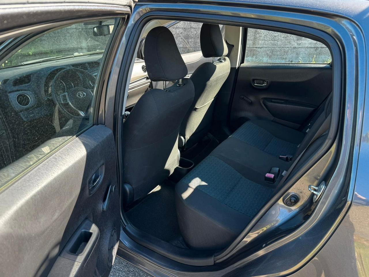 Toyota Yaris 1.0 5 porte Lounge