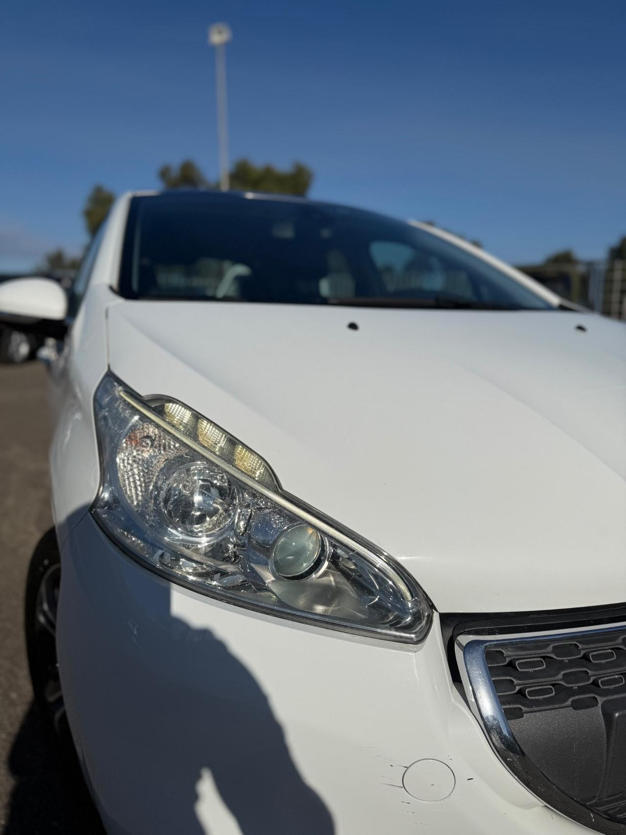 Peugeot 208 1.6 e-HDi 92 CV S 5 porte Allure tetto panoramico