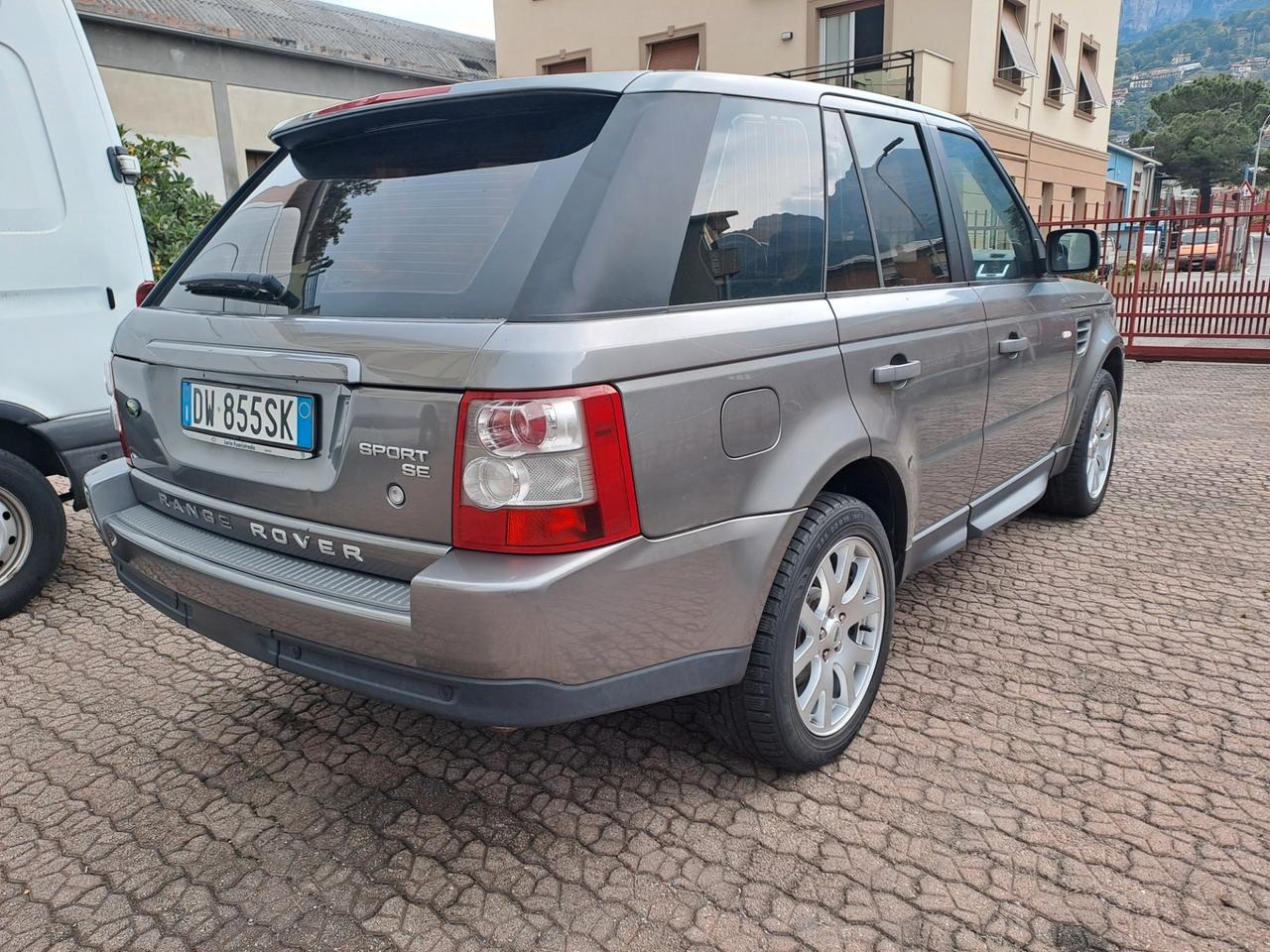 LAND ROVER SPORT *NON VA IN MOTO*