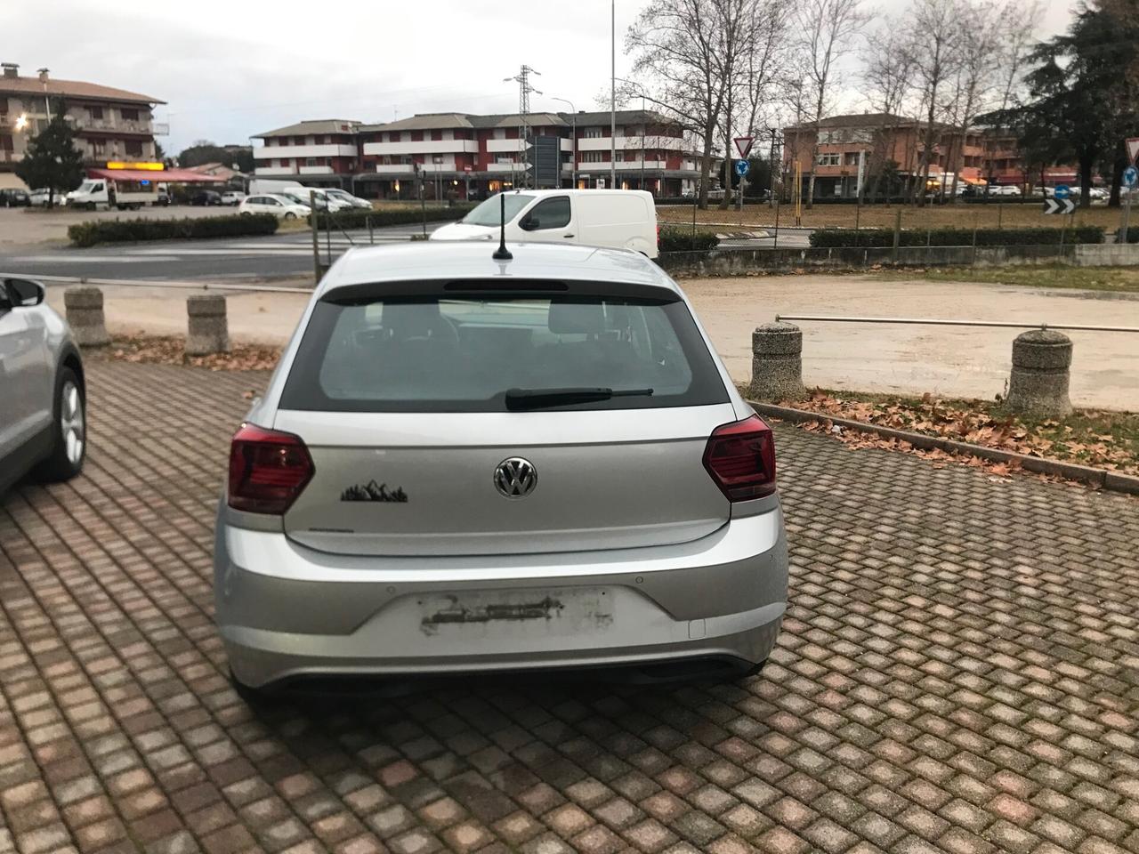 Volkswagen Polo 5p 1.0 evo Comfortline 80cv pdc navi tagliandata