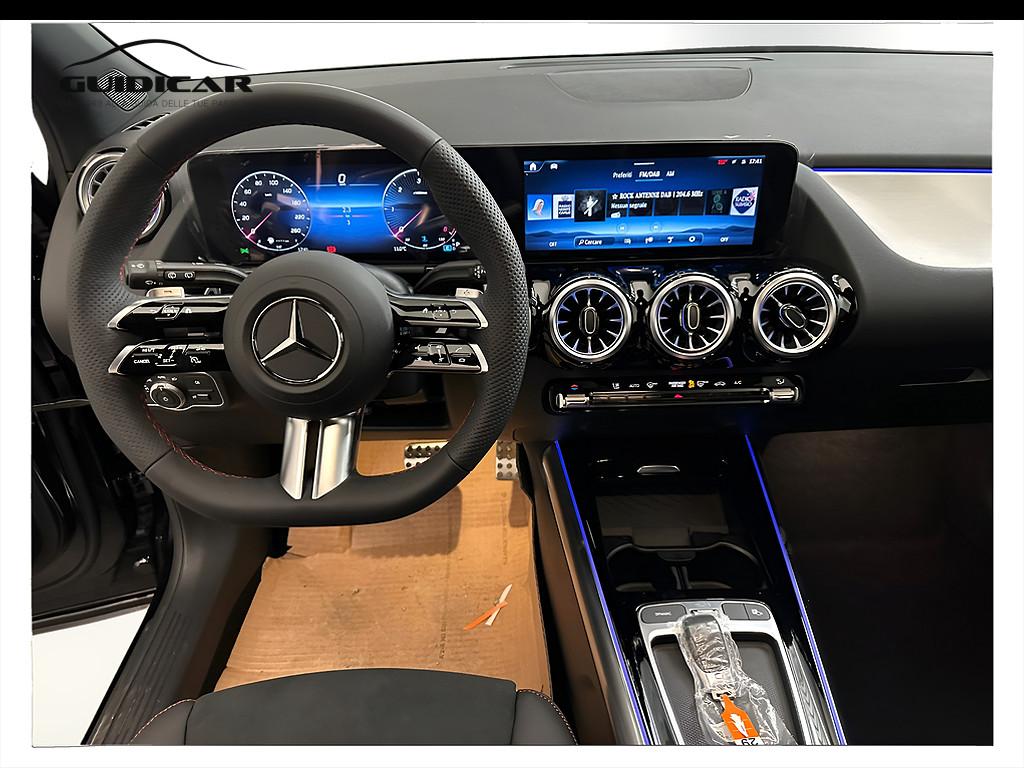 Mercedes-Benz GLA 180 d Automatic