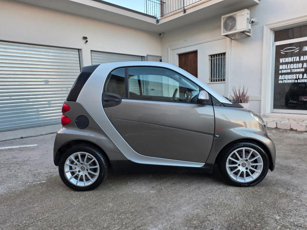 Smart ForTwo 1000 52 kW coupé pure