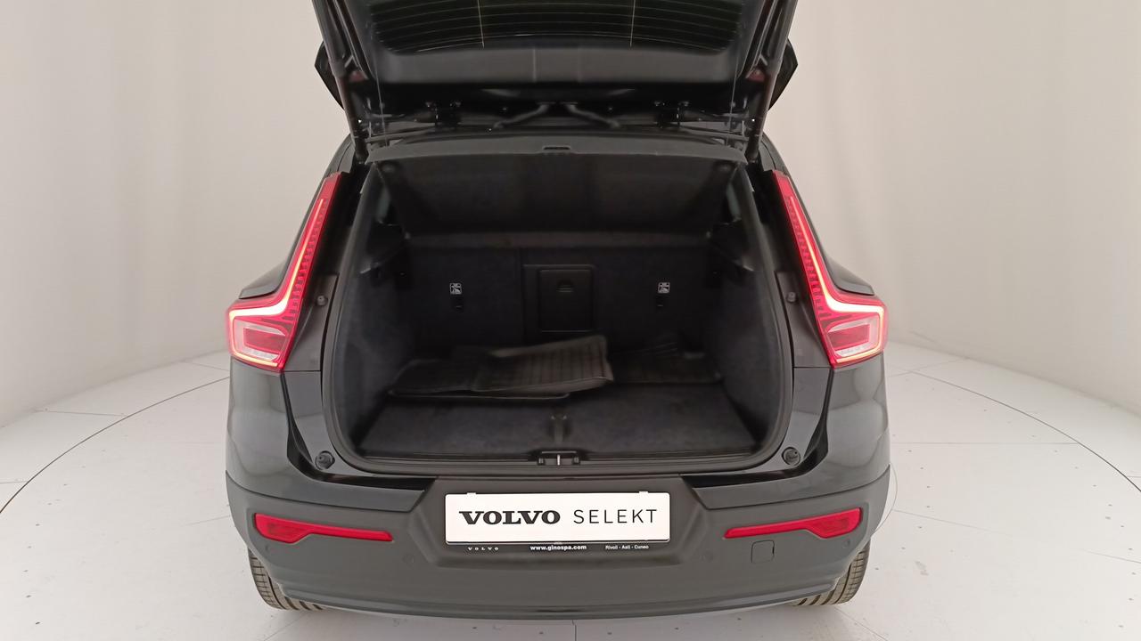 VOLVO XC40 2.0 b3 Ultra Black Edition auto