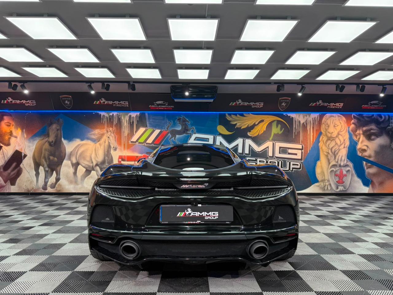 Mclaren GT (393)