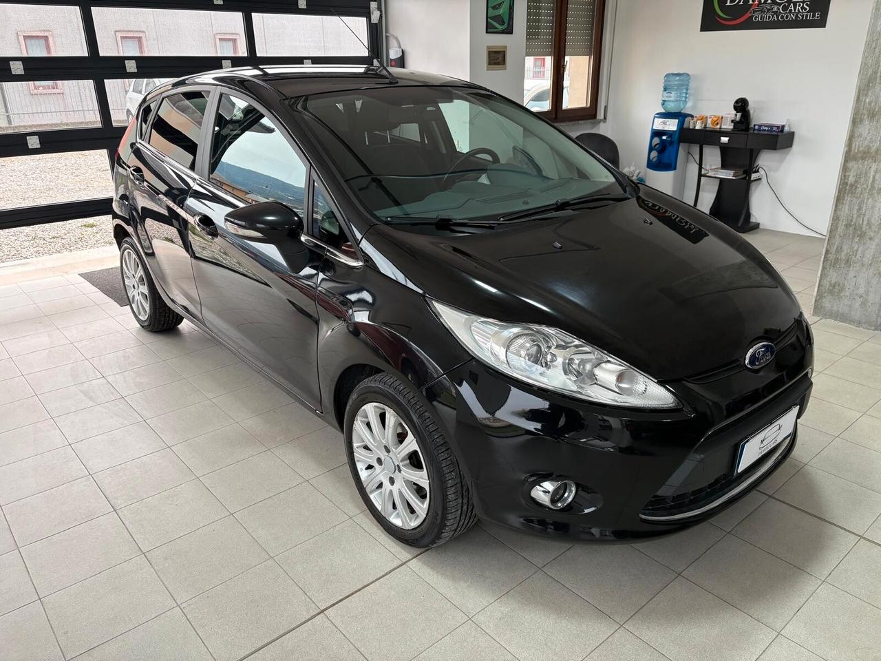 FORD FIESTA TITANIUM 1.4 5P. BENZINA/GPL