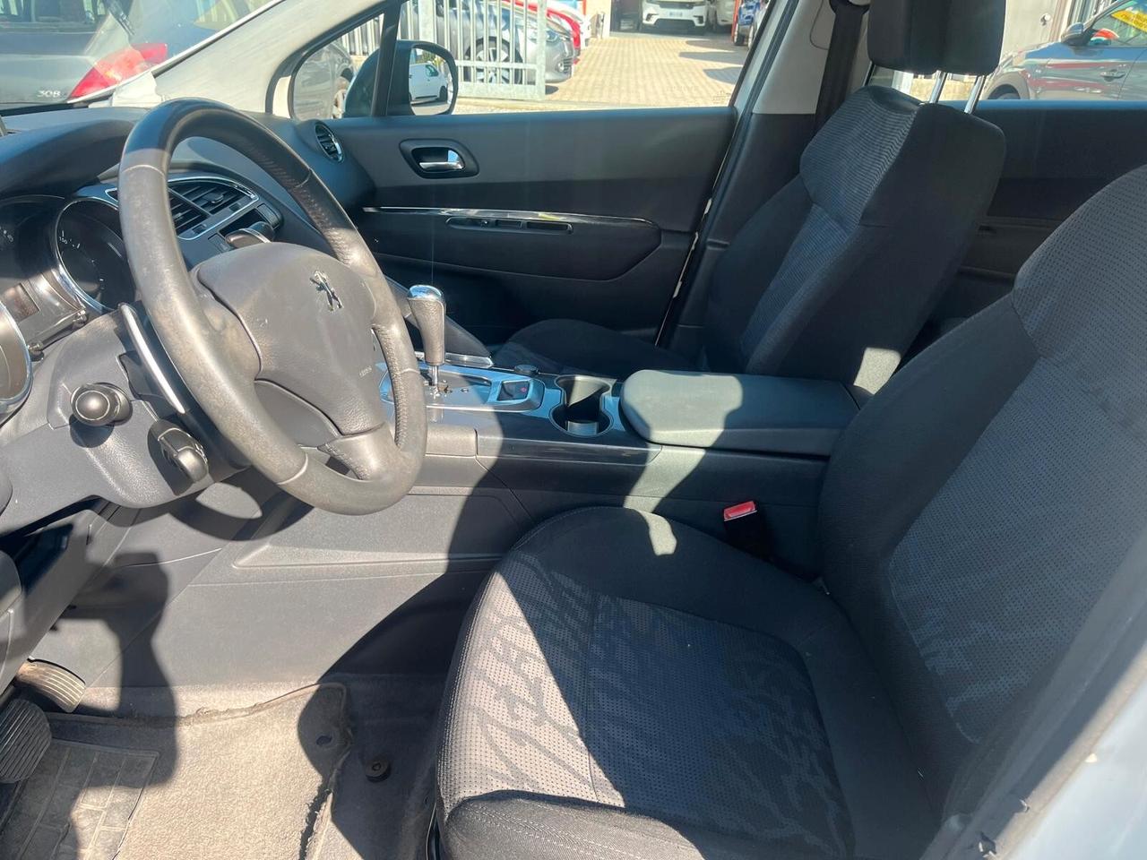 Peugeot 3008 1.6 e-HDi 112CV cambio robotizzato Stop&Start Allure
