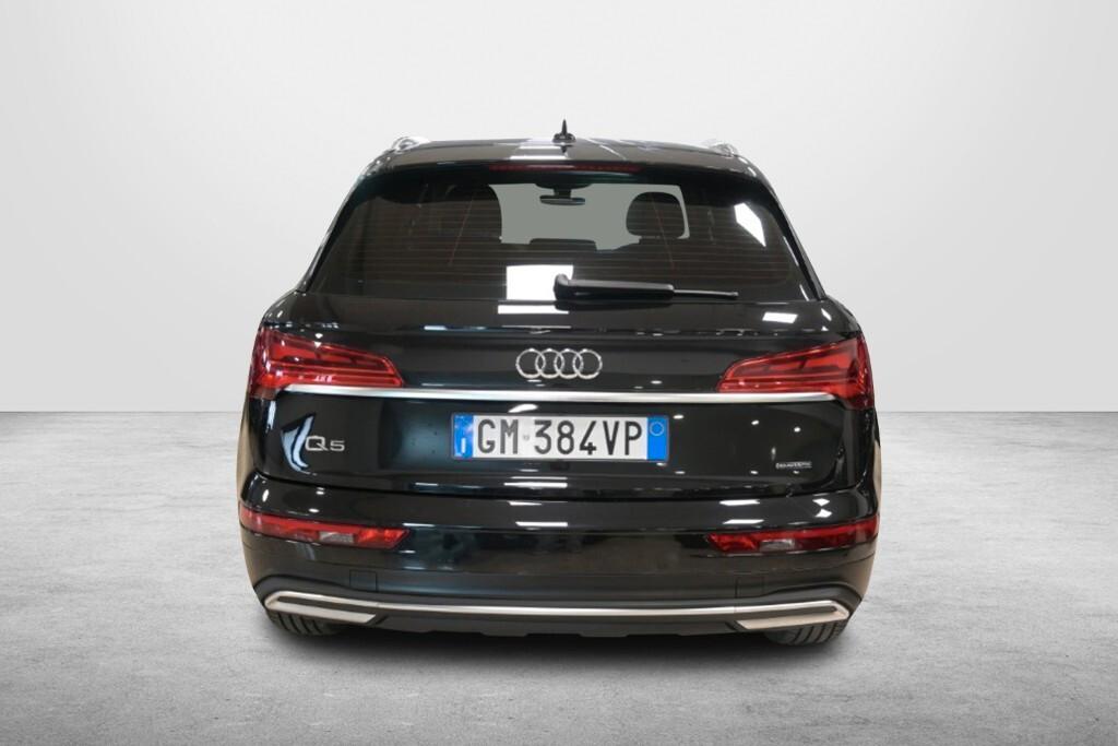 AUDI Q5 40 TDI 204CV S-TRONIC QUATTRO BUSINESS ( FARI LED - CLIMA TRIZONA - ADAPTIVE CRUISE - NAVI - PDC - CERCHI 18 )