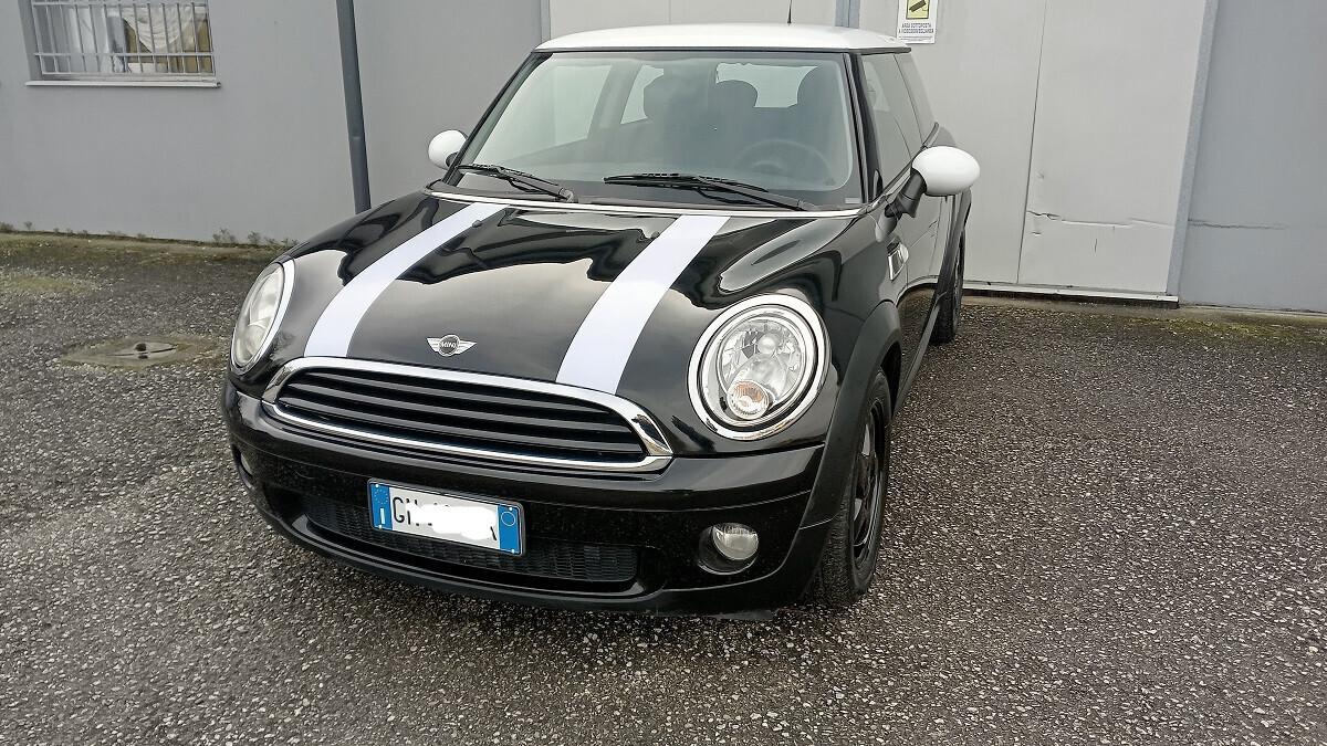 Mini Cooper 1.400 c.c. - 75 cv
