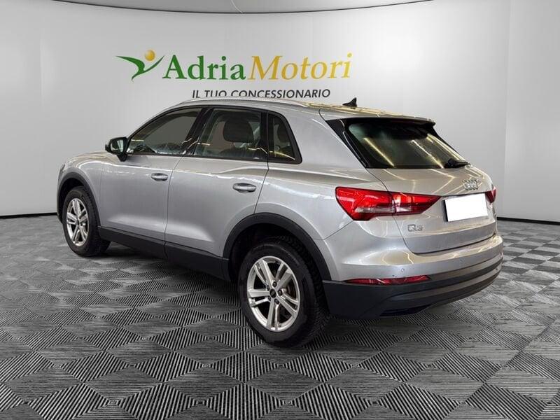 Audi Q3 35 TDI quattro S tronic Business Advanced